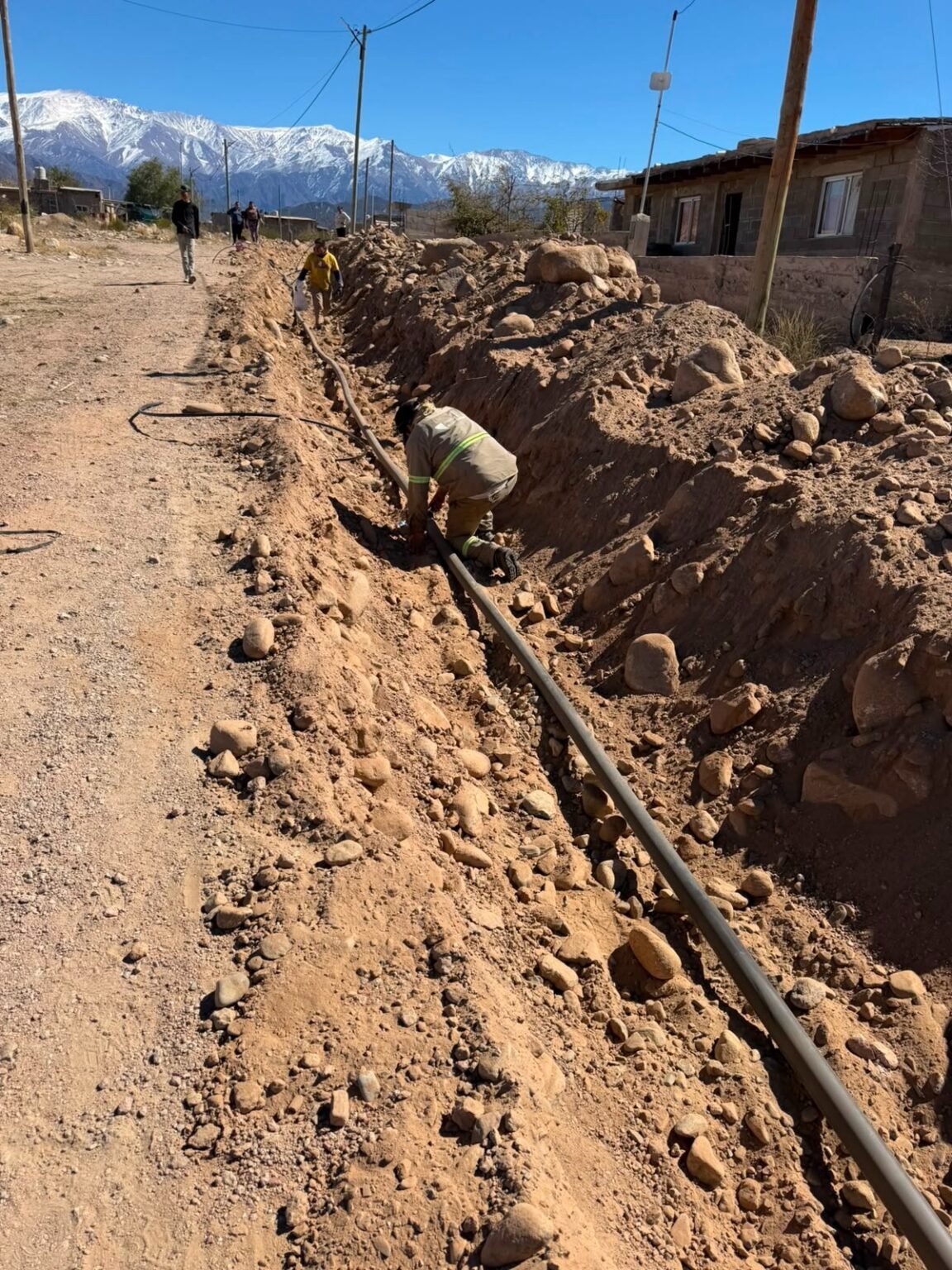 La Provincia amplió la red de agua potable para las familias del barrio San Jorge en Chilecito WhatsApp Image 2026 08 25 at 6.56.01 PM
