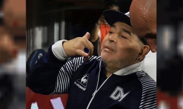 Causa Maradona: un custodio afirmó que cinco días antes de su muerte “lo sacaron del country” diego maradona 6a72fc6118dcb