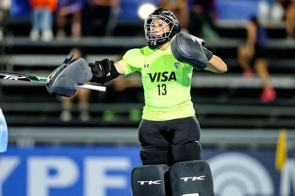 Cristina Cosentino, la arquera que se transformó en la gran heroína de Las Leonas leona