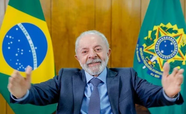 Lula defiende exploración petrolera en cuenca Amazónica para financiar transición energética de Brasil lula contento 6a8418be22e8e
