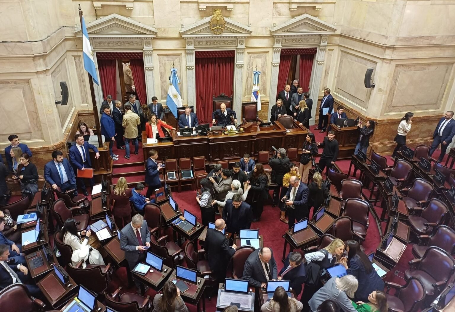 El Senado dio media sanción a la ley de propiedad privada, pero antes quitaron otro capítulo senado