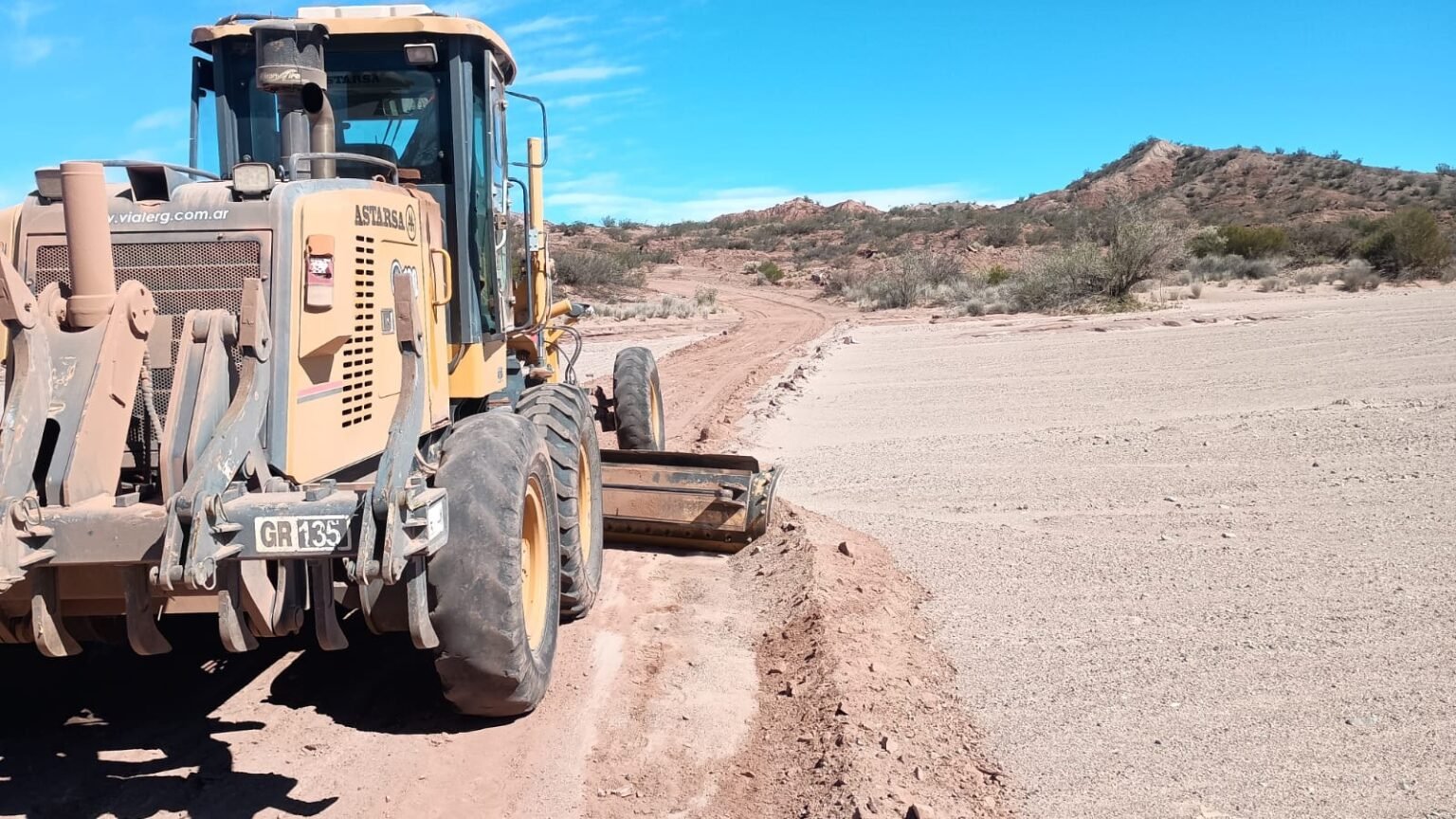 Vialidad Provincial sostiene un amplio operativo de mantenimiento en toda La Rioja 8f2b0e65 176e 4fb7 aeb8 c1c365a1a920