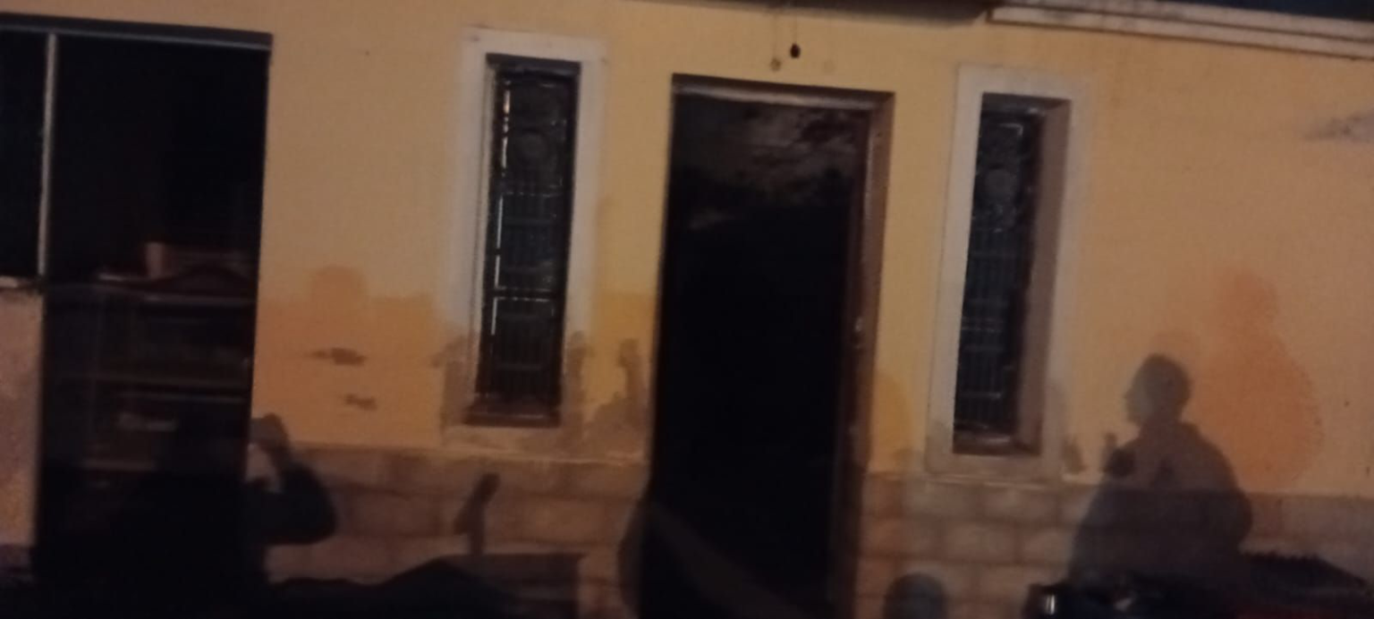 Incendio destruyó por completo una habitación en Aguadita de Vargas IMG 5722