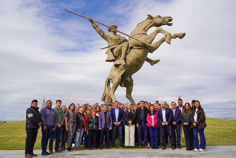 El Frente Renovador avanza con su armado federal y reunió a dirigentes de seis provincias en La Rioja IMG 5771