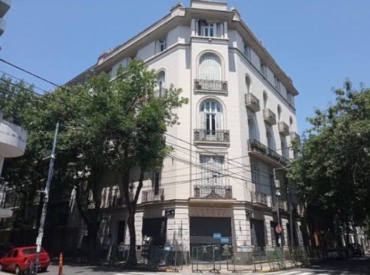 Mariano Recalde tiene un departamento en el edificio donde Cristina Kirchner cumple su condena IMG 6063