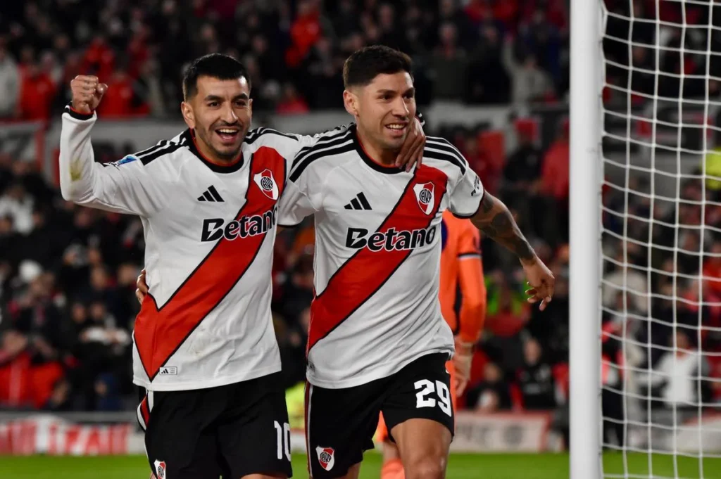 River se acerca a la Libertadores, Independiente va por la Sudamericana y Racing quedó último River