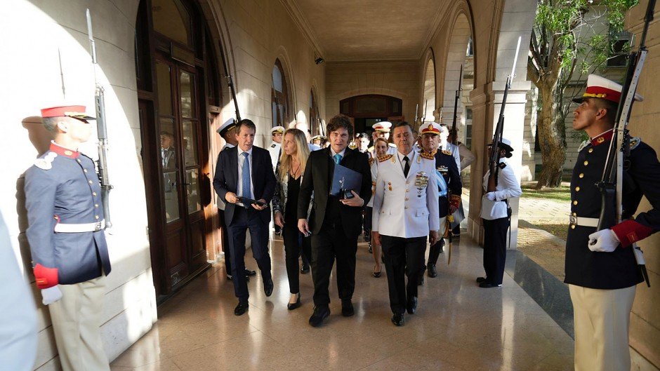 El coronel Tereso, el elegido por Milei para la peligrosa misión de ordenar Olivos Tereso