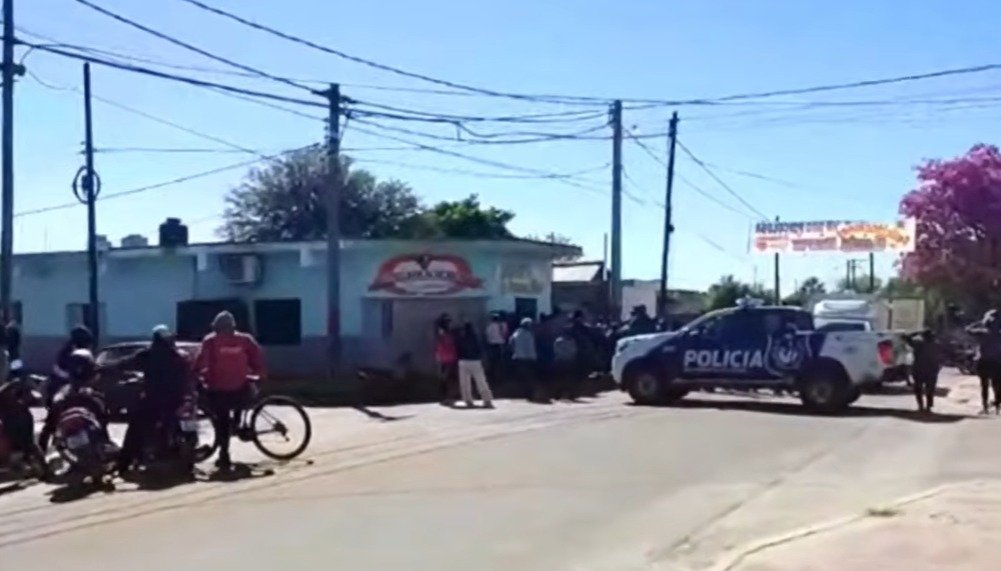 Trágico suceso en la Capital: una mujer murió en plena vía pública tras una descompensación WhatsApp Image 2026 09 01 at 11.22.46 AM