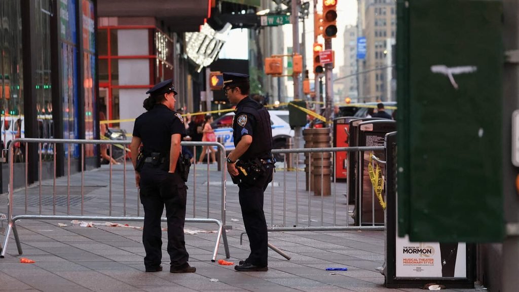 Nueva York: una mujer apuñaló a dos personas cerca de Times Square y fue abatida por la Policía 2 WhatsApp Image 2026 09 02 at 9.36.04 AM