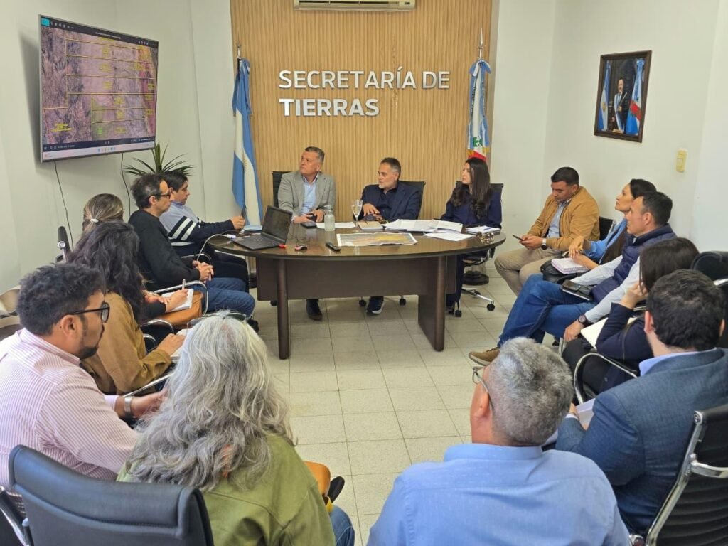 La Provincia avanza en la protección de Los Colorados y de los derechos de las familias que habitan la zona WhatsApp Image 2026 09 07 at 7.29.10 PM