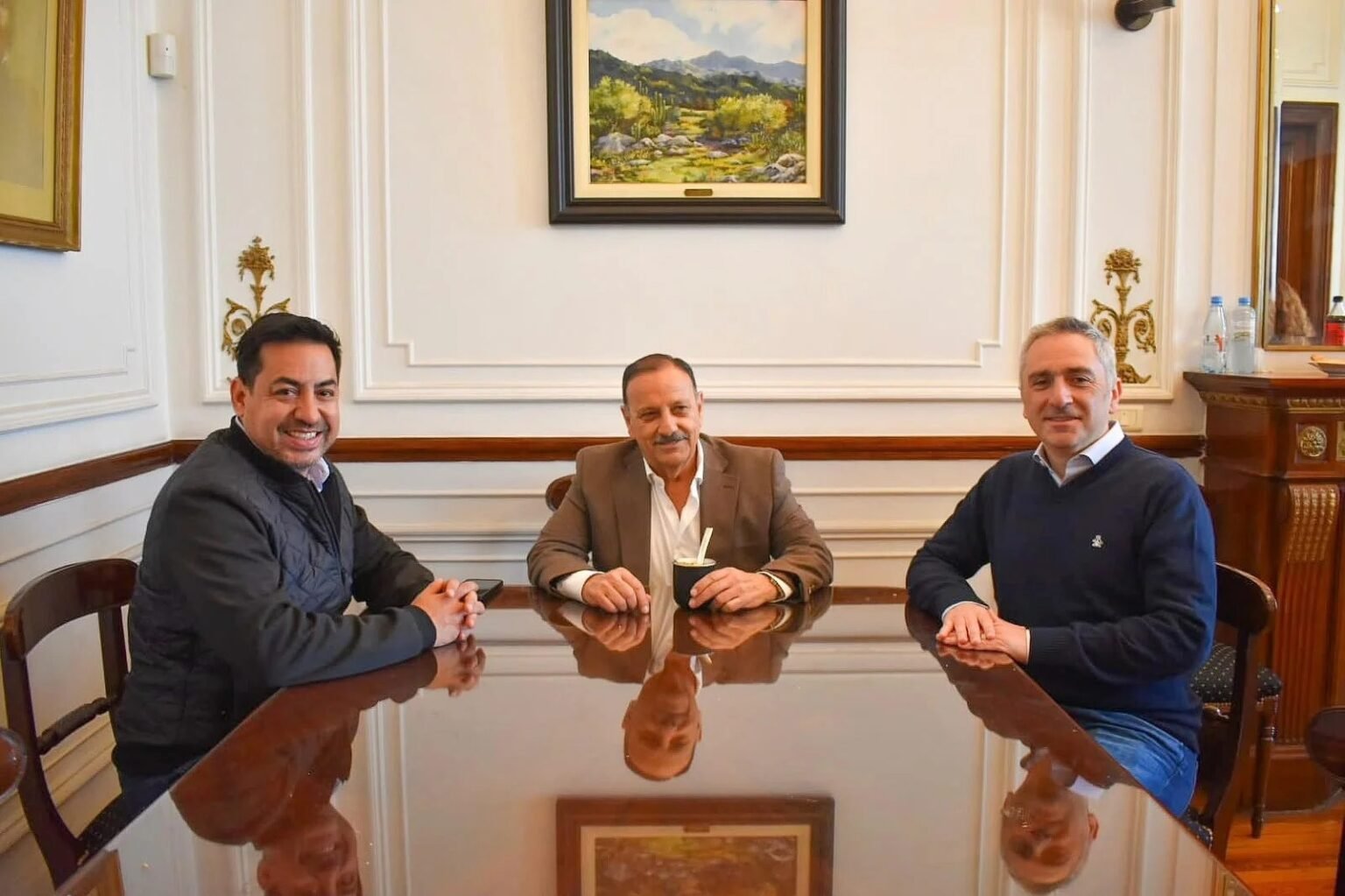 Quintela se reunió con el ministro de Desarrollo de la Comunidad bonaerense, Andrés “Cuervo” Larroque WhatsApp Image 2026 09 18 at 10.08.14 PM