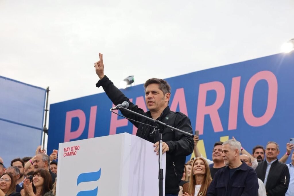 Kicillof encabezó en Avellaneda el encuentro nacional del MDF: “Vengo a invitarlos a empezar una historia nueva, distinta y mejor” WhatsApp Image 2026 09 19 at 7.52.19 PM 1