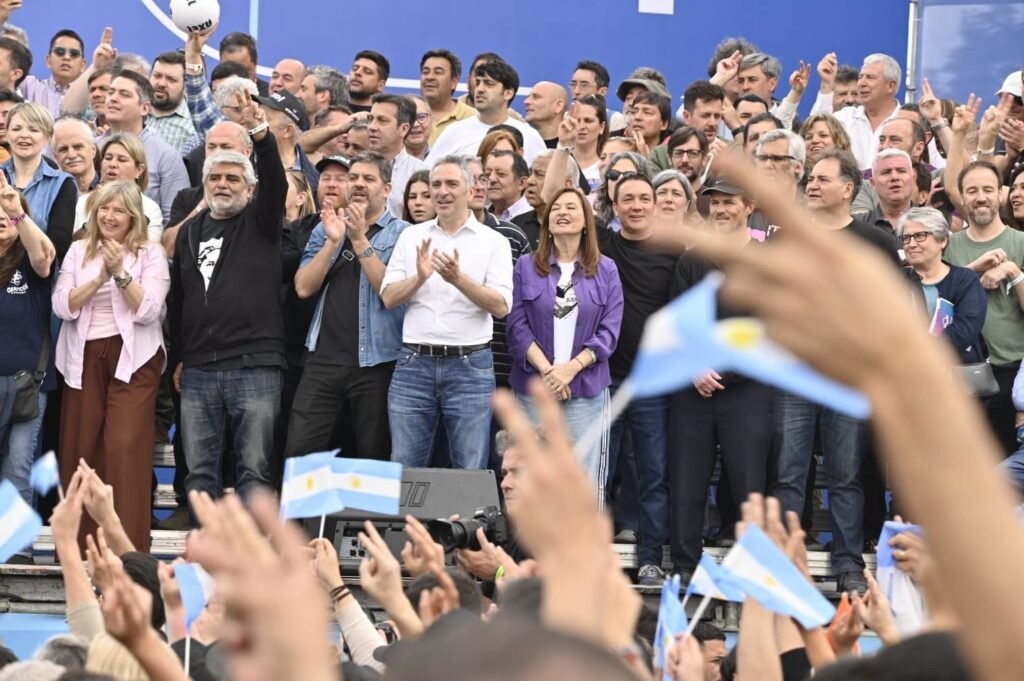Kicillof encabezó en Avellaneda el encuentro nacional del MDF: “Vengo a invitarlos a empezar una historia nueva, distinta y mejor” 1 WhatsApp Image 2026 09 19 at 7.52.19 PM