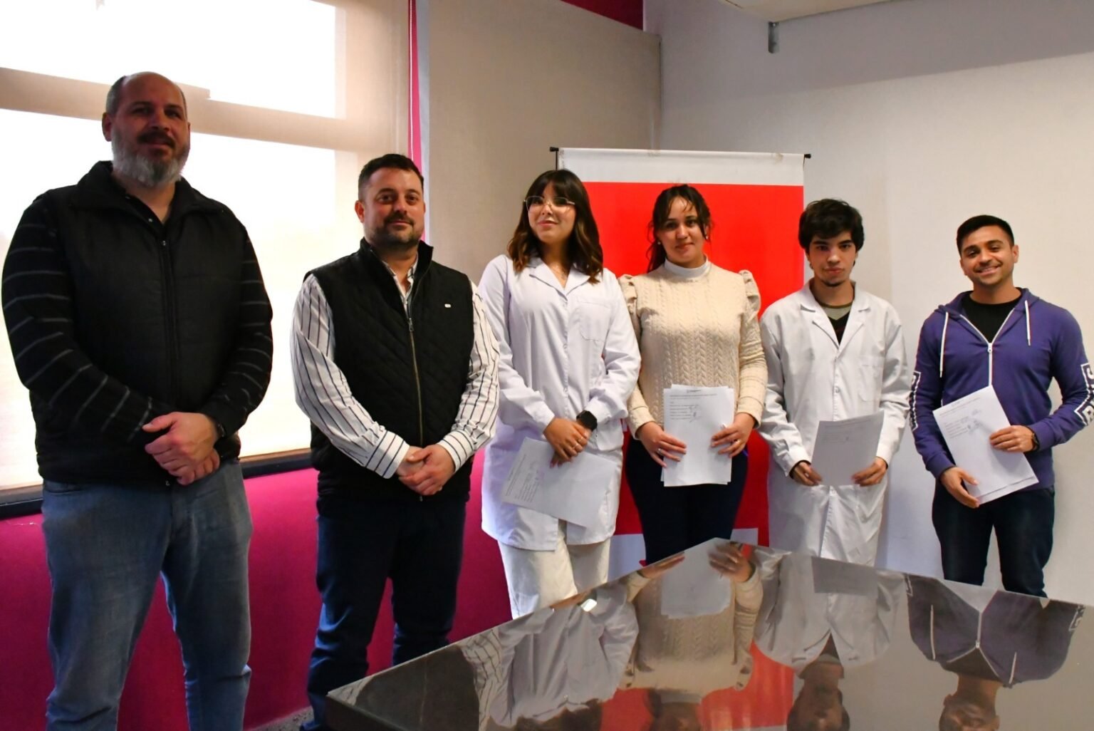 Estudiantes de la UNLaR completaron sus prácticas profesionales en el Instituto de Servicios Ambientales WhatsApp Image 2026 09 22 at 8.08.49 AM