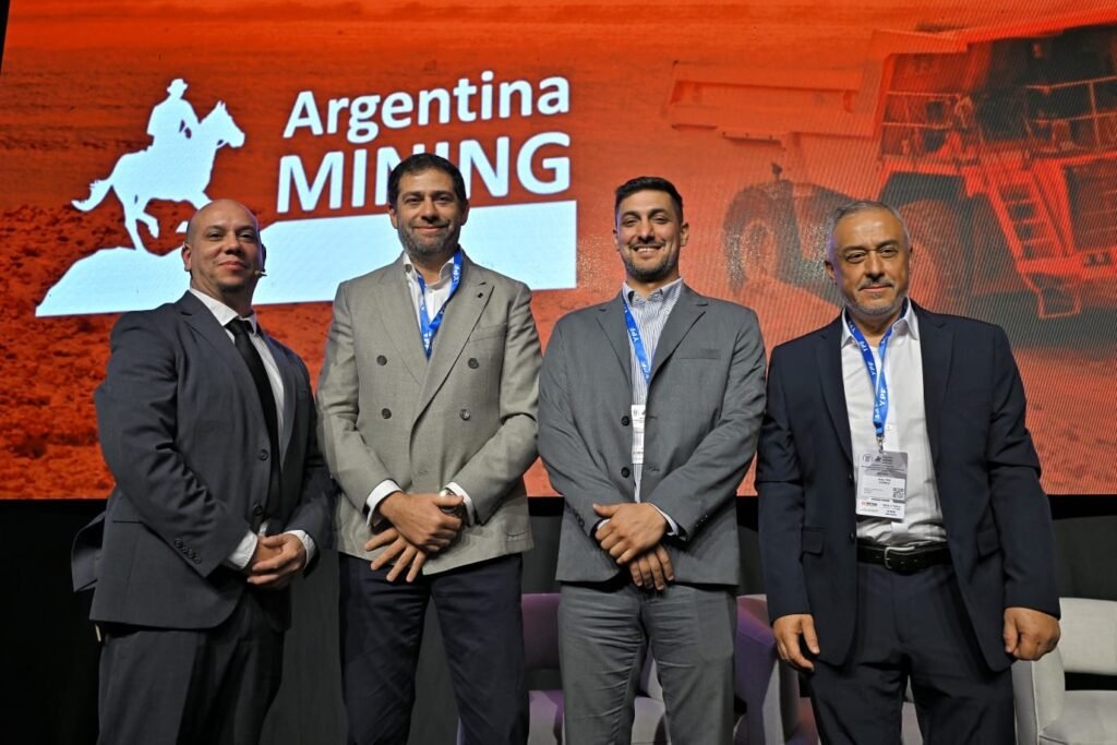 La Rioja expuso su modelo de desarrollo minero en el encuentro sobre el rol de las empresas provinciales a83b4368 eeb1 40cb 80f6 cffc4fef94f8