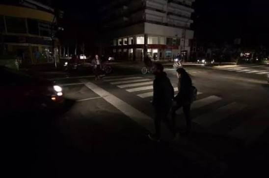 Apagón masivo en el AMBA: casi 600 mil usuarios se quedaron sin luz apagon 6ab00c766a9f2