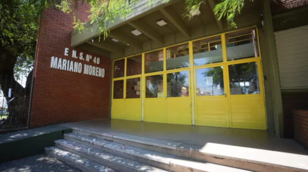 Santa Fe: Ocho chicos se tiraron desde el primer piso del colegio al escuchar una fuerte detonación escuela 6a9a972081ef4