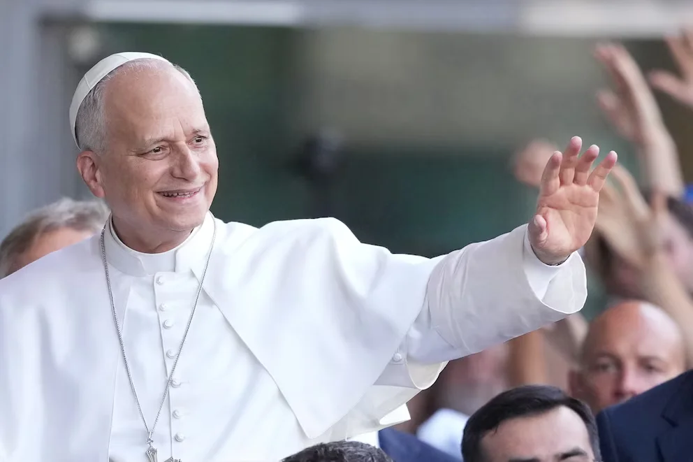 León XIV llega con alta imagen positiva: qué revela la encuesta antes de su visita al país papa leon