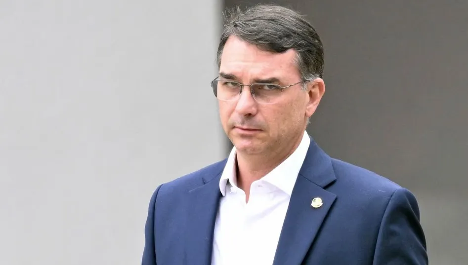 Fiscalía desestimó la denuncia por el ingreso de Flávio Bolsonaro al país Flavio Bolsonaro