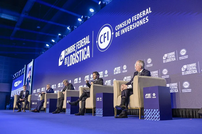 Gobernadores endurecen el reclamo por obras mientras Santilli advierte por el regreso del kirchnerismo Gobernadores