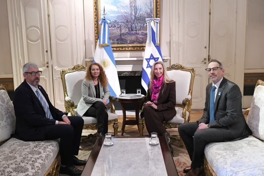 Con foco en las exportaciones, Karina Milei se reunió con la embajadora de Israel IMG 7523