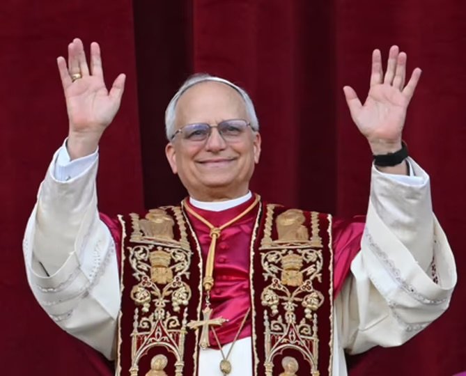 León XIV recibió el alta en el Gemelli de Roma, volvió al Vaticano y este domingo rezará el Angelus IMG 7895