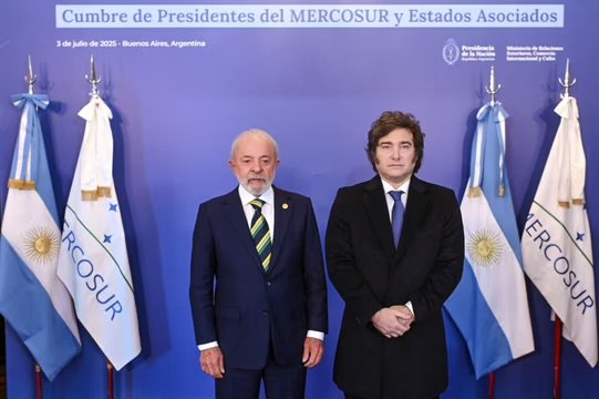 A un día del balotaje en Brasil, Milei volvió a apuntar contra Lula da Silva: “Ladrón y mentiroso” IMG 8237