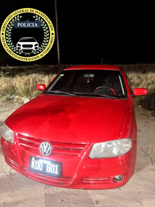 Secuestran en La Rioja un automóvil que tenía pedido de captura desde Tucumán WhatsApp Image 2026 10 13 at 11.02.49 AM