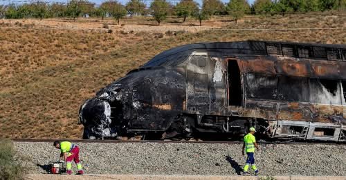España: al menos 46 muertos tras el choque de dos trenes WhatsApp Image 2026 10 28 at 8.10.50 AM